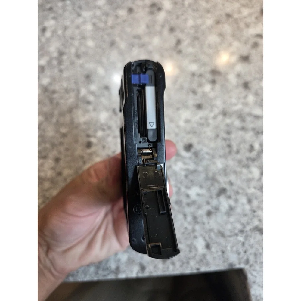 Sony Cybershot DSC-W800 READ DESCRIPTION - FAULTY MEMORY CARD SLOT